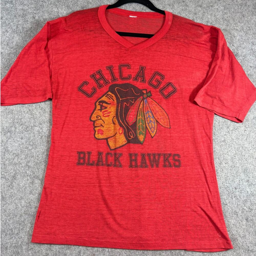 Vintage 70s Chicago Blackhawks NHL Hockey Shirt Mens Large Red Lightweight Retro